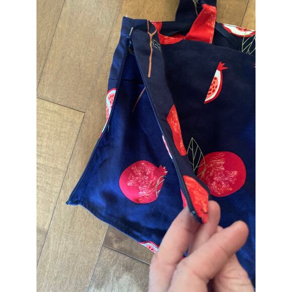 NWT ModCloth x Collectif Peace, Love, and Pomegranates Navy Blue Tank Top size 6 - Picture 8 of 12